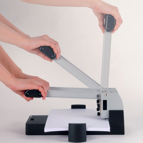 CARL 122N Heavy Duty 2 Hole Punch 145 Sheet Capacity 700122N